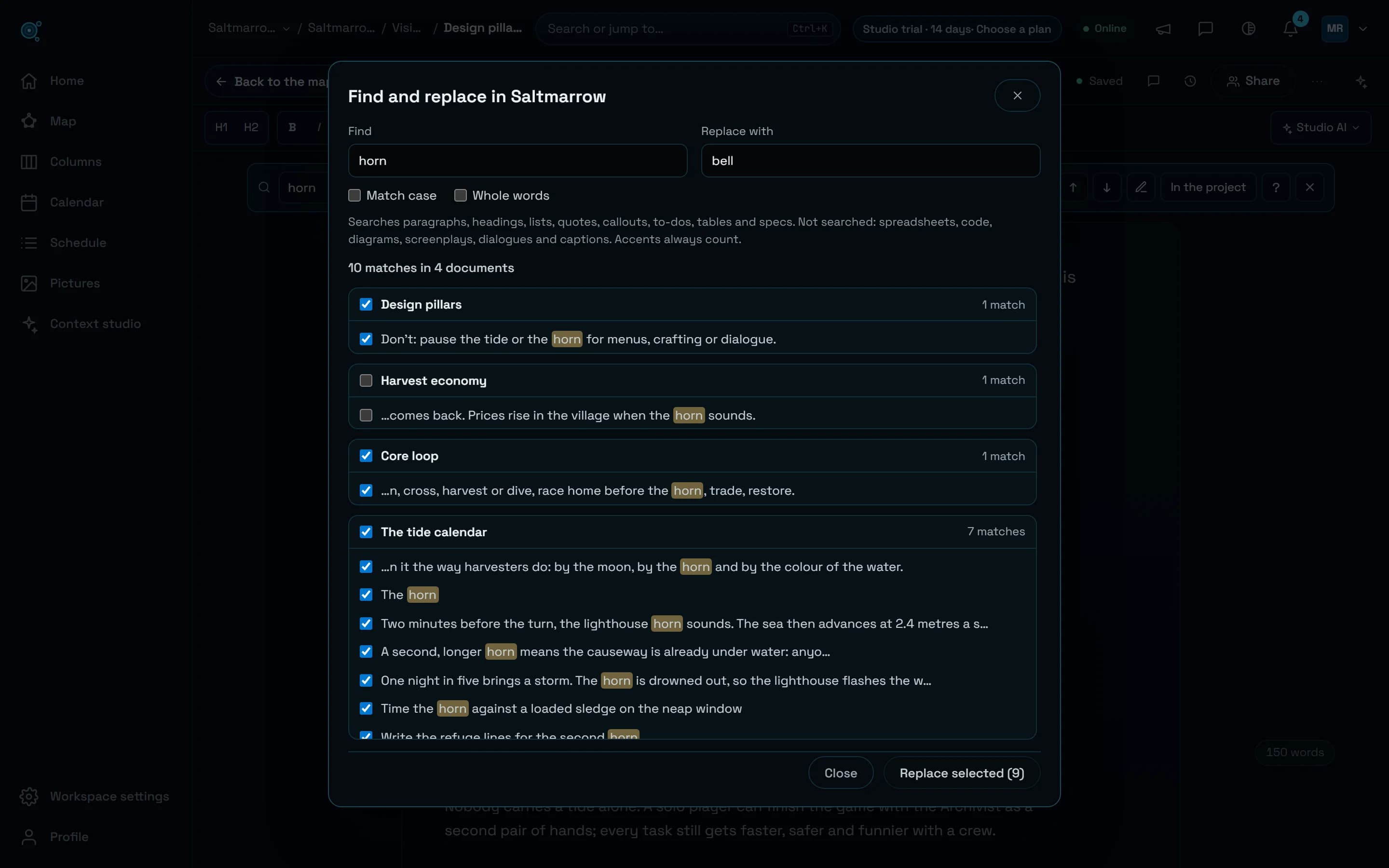 La fenêtre Find and replace in Saltmarrow, un projet d’exemple fictif, en anglais, ouverte depuis la barre de recherche de Design pillars : horn à remplacer par bell, 10 occurrences dans 4 documents listées avec les mots autour, Design pillars 1, Harvest economy 1 et décoché, Core loop 1, The tide calendar 7, puis Close et Replace selected (9).